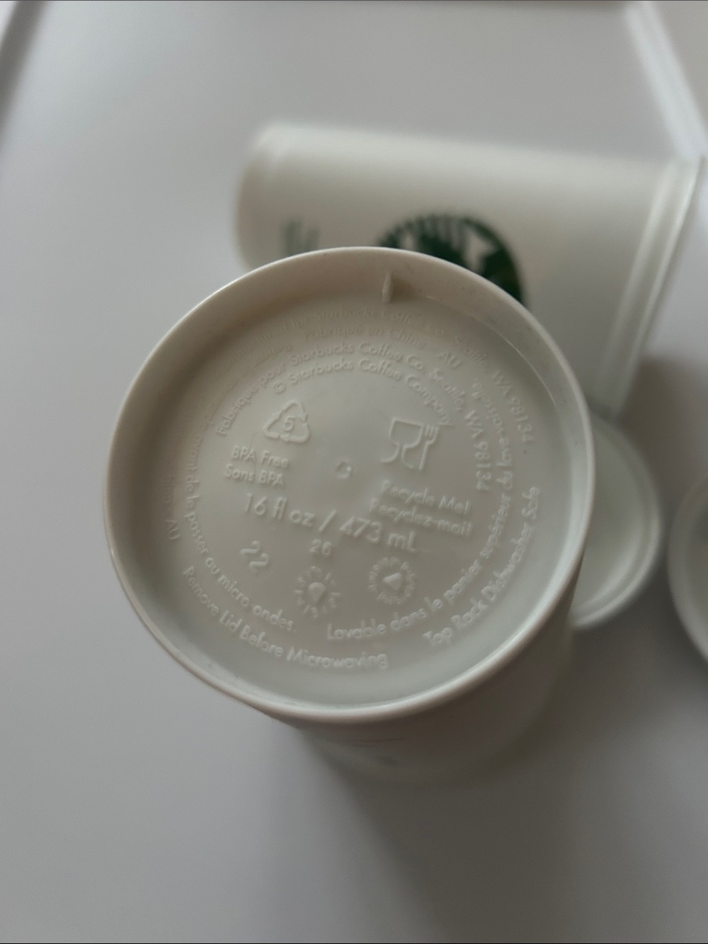 Starbucks Reusable Hot Cup with Lid | White 16oz Grande Travel Mug - Picture 4 of 4